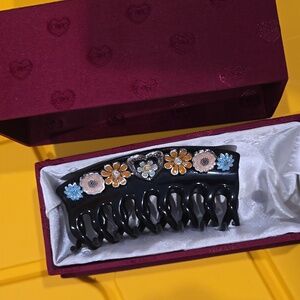 Floral Embellished Black Hair Clip